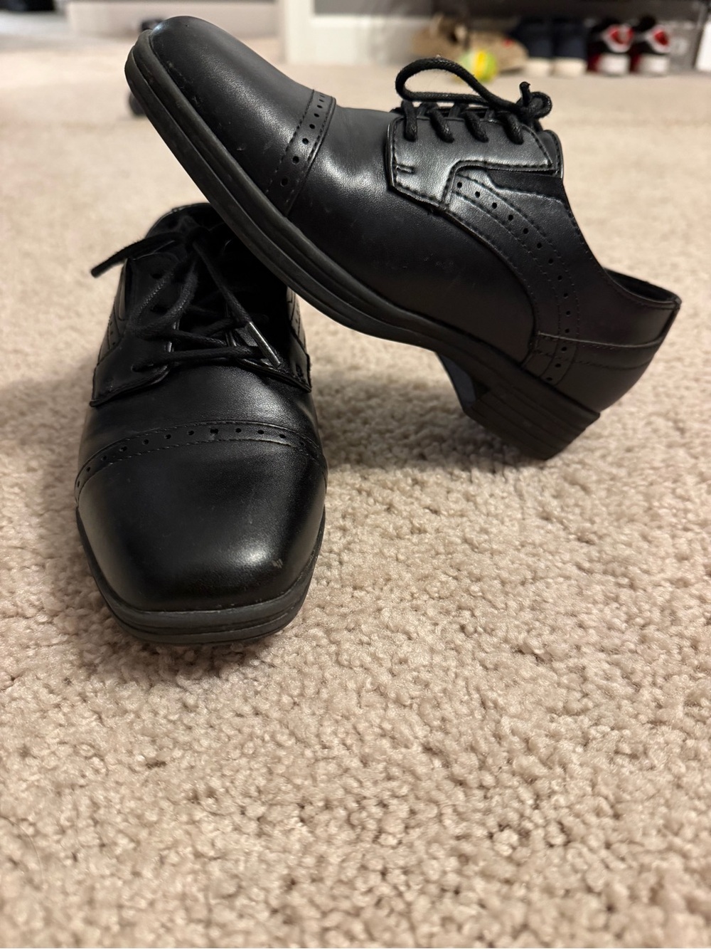 Kids black Cap-Toe Dress Shoes